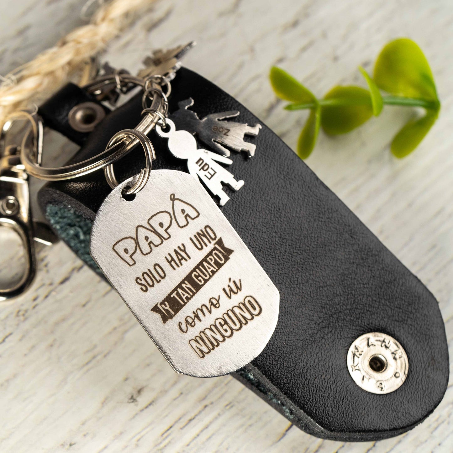 Llavero Papá eres único L011