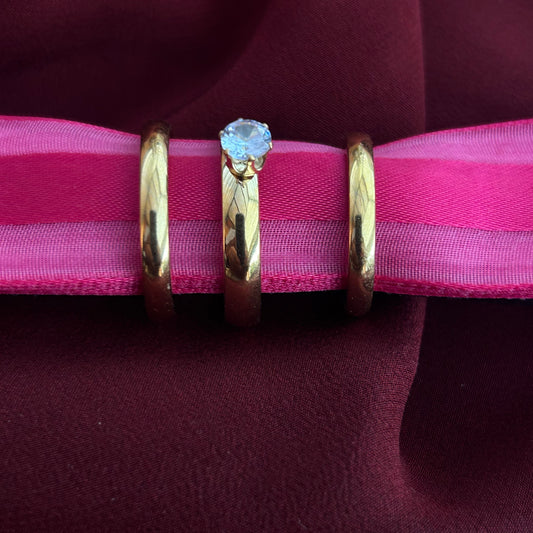 M0 Conjunto de dos alianzas con anillo de compromiso dorado