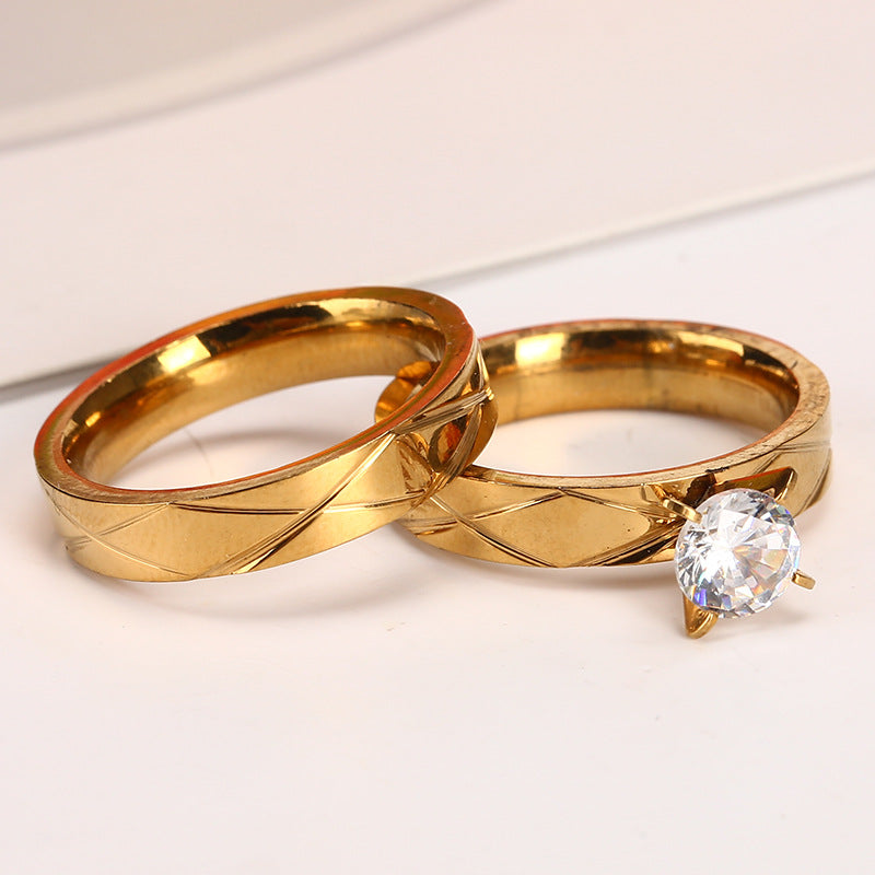 M19 Anillo de acero dorado de compromiso y  alianza con líneas estilo rombo